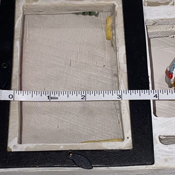 Ceramic 3D Beach Scene Photo Frame Bench Bucket Of Shells Towels Hats Lifesaver - Picture 10 of 11